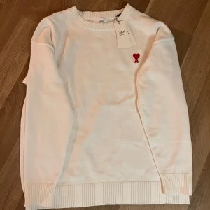 Ami paris, M - Ami paris tröja. Storlek M. Helt ny. Rökfritt och djurfritt hem