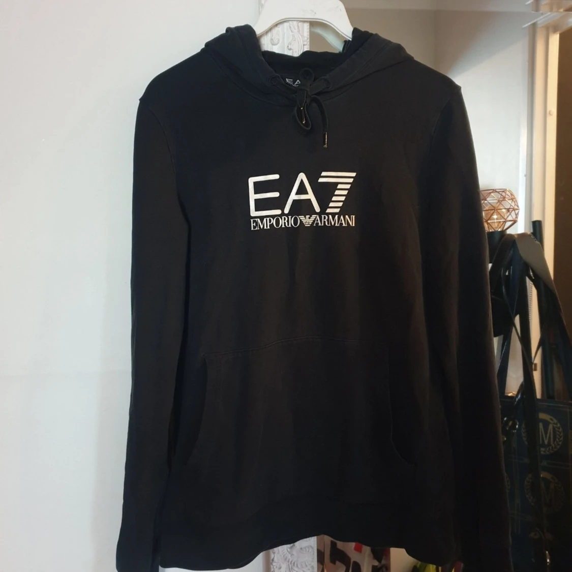 Svart hoodie EA7 Emporio Armani
