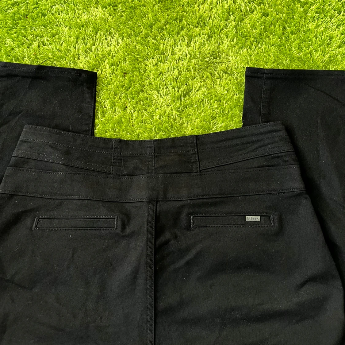 Svarta byxor med hög midja från Classix - 3