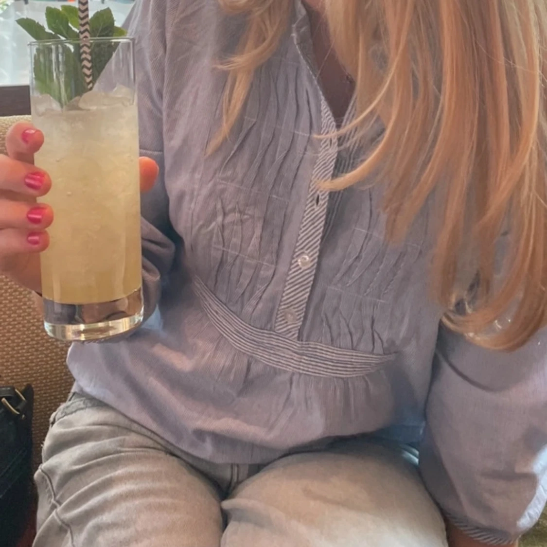 Blårandig henley-skjorta - 1