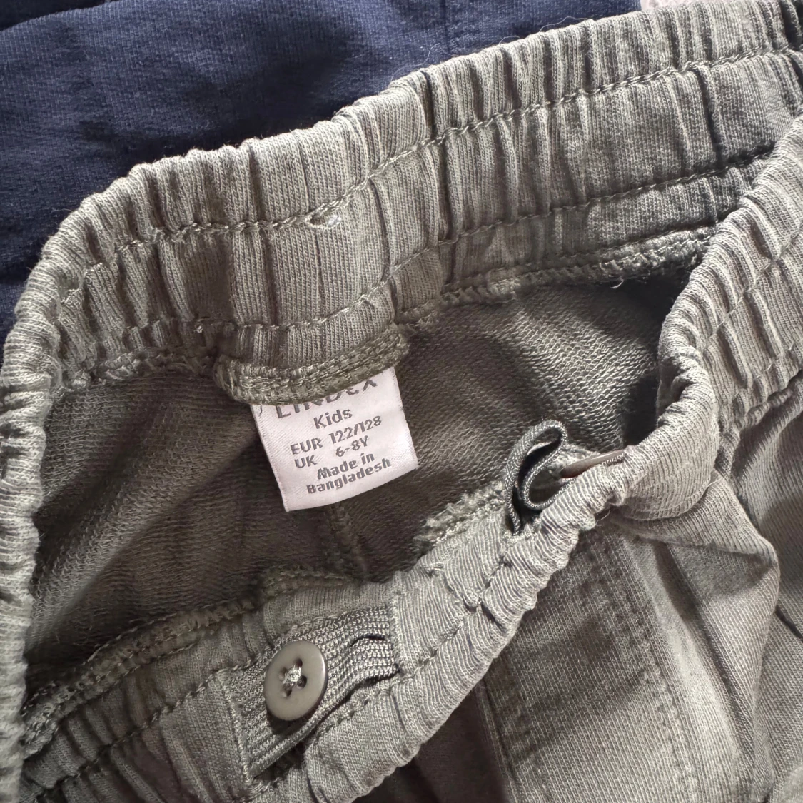 2-pack cargo shorts från Lindex, 122/128 - 3