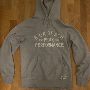 Peak performance hoodie  - Unik hoodie, inga defekter 