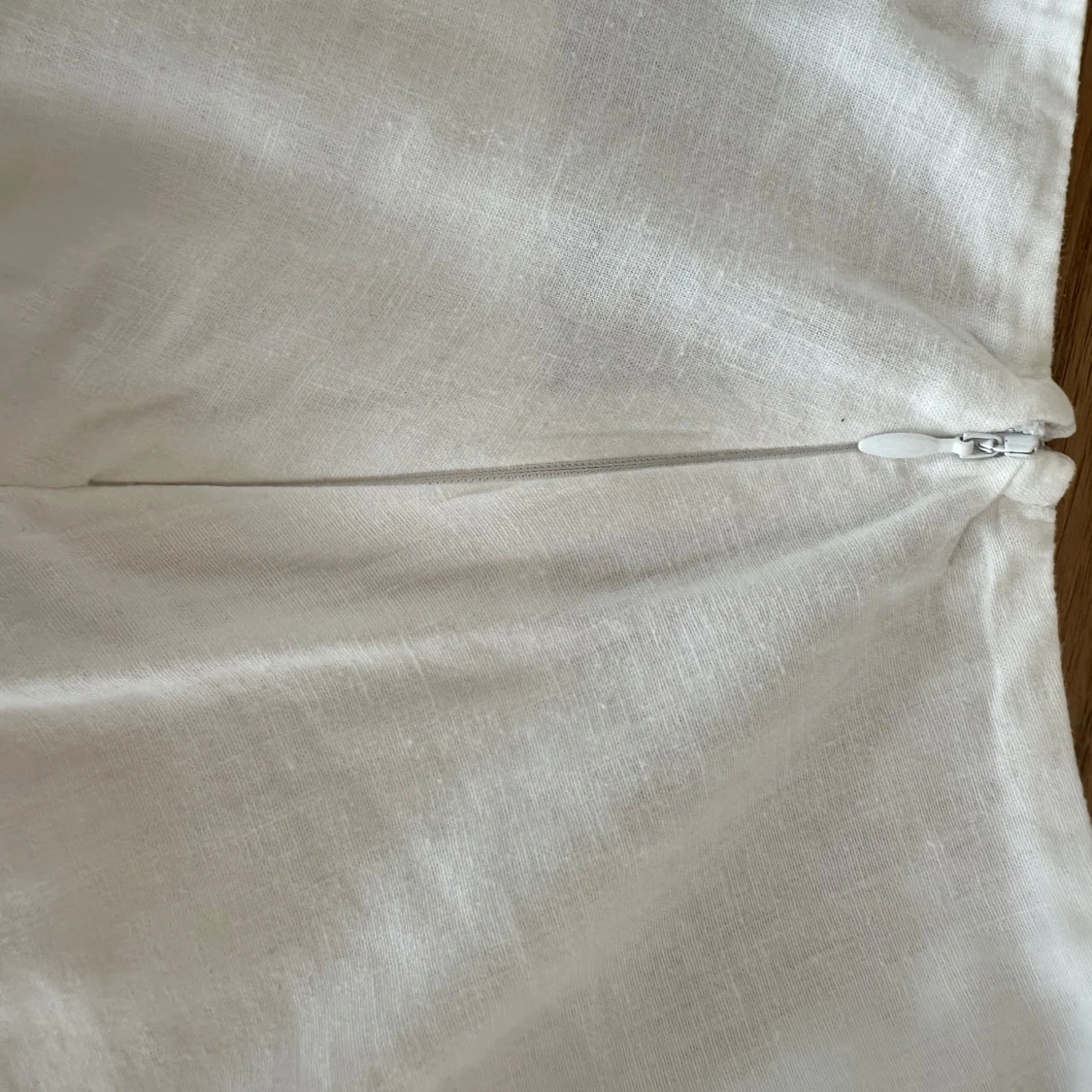 Vit linnekjol med dragkedja - 4