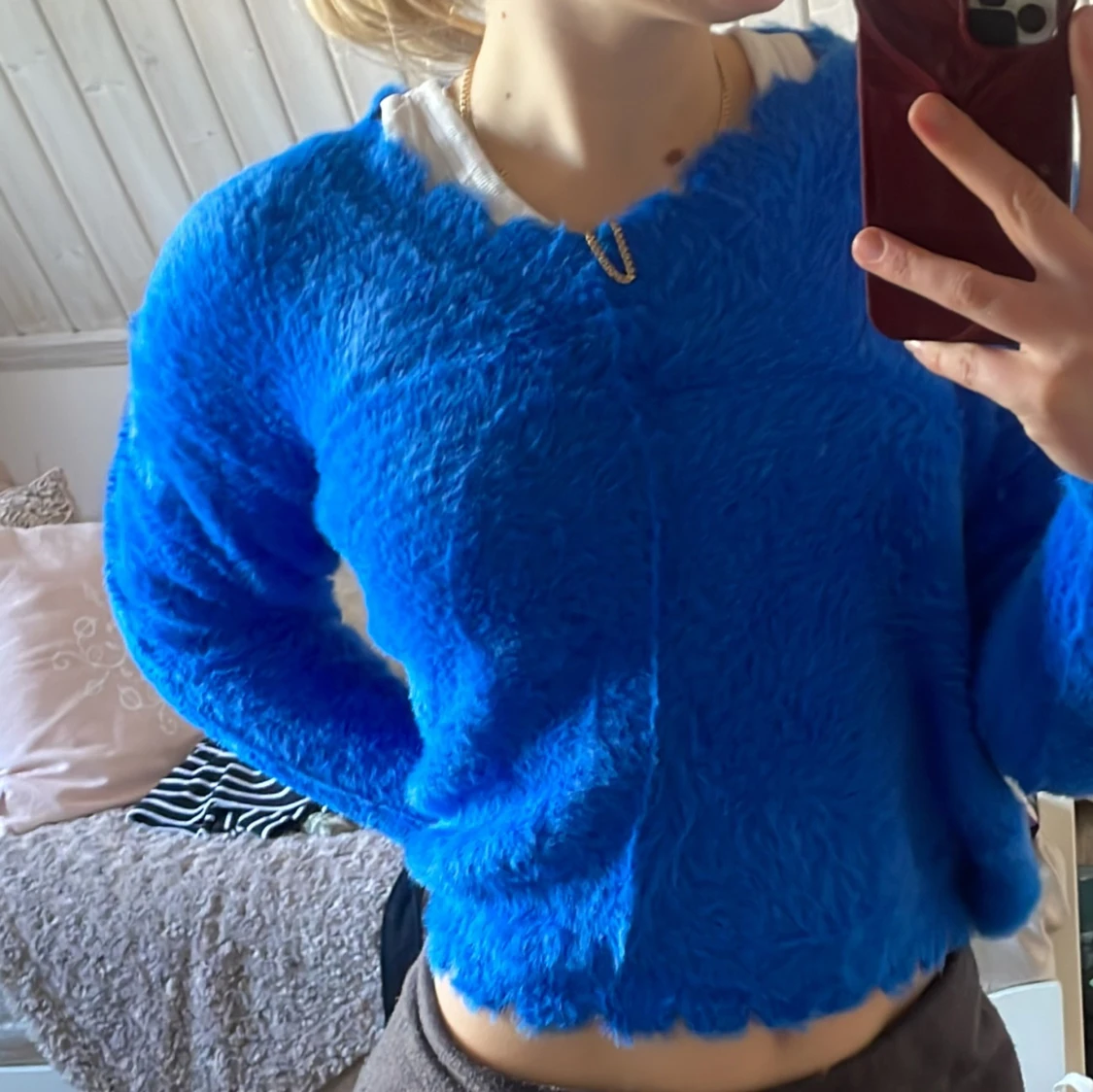 Blå fluffig tröja - 1