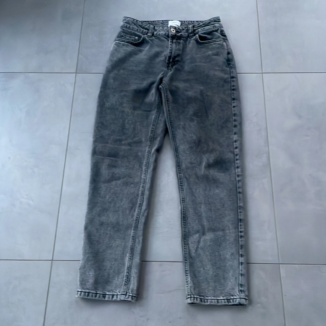 Grå jeans från Grunt - 2
