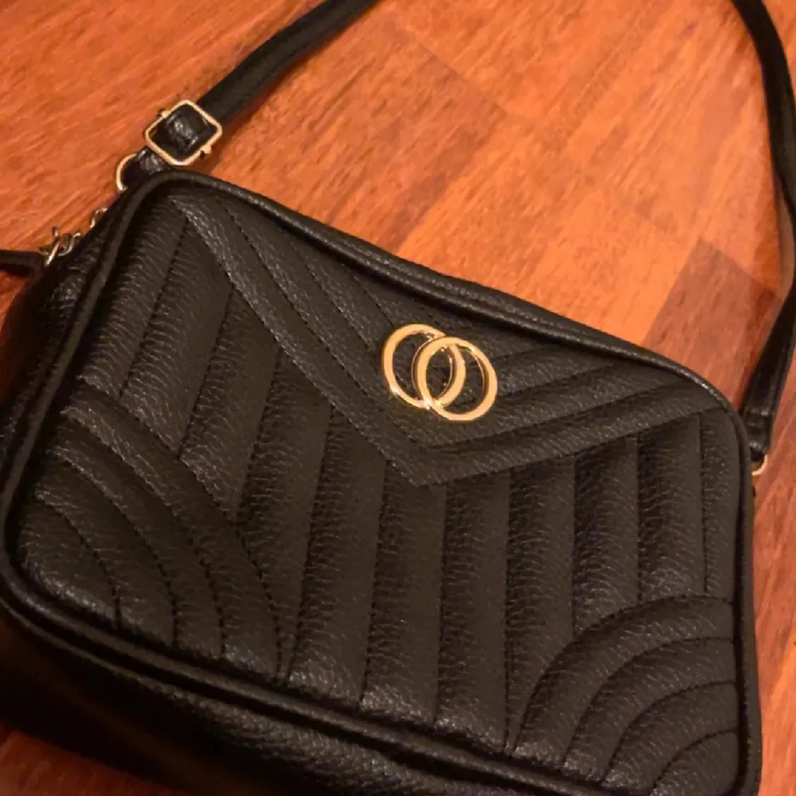 Svart axelväska från Primark - 3