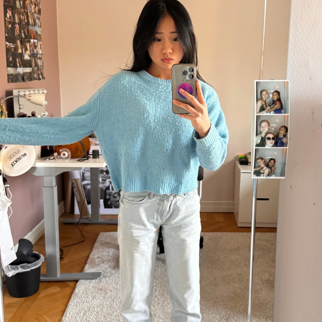 Ljusblå stickad tröja från Divided - 1