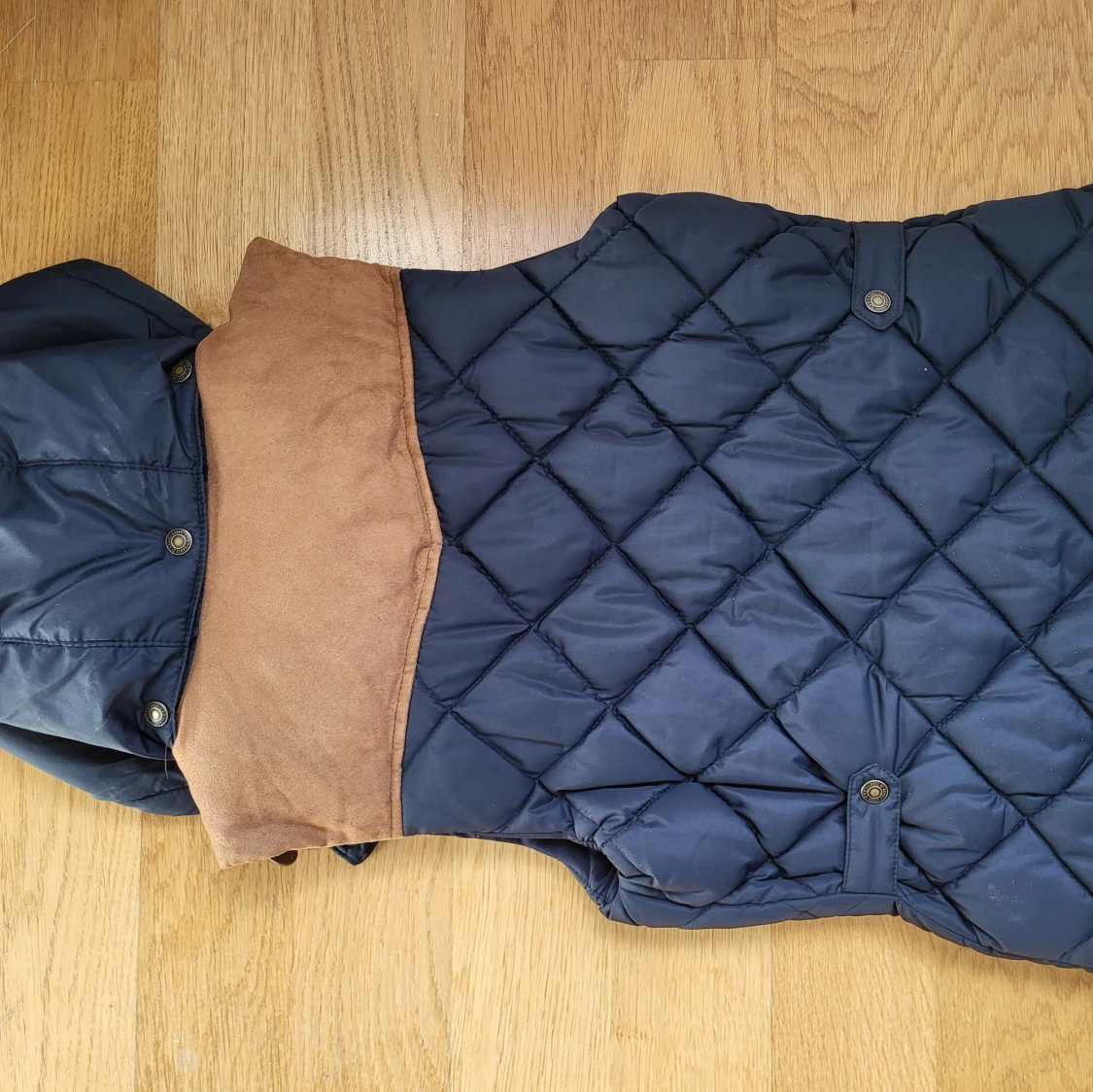 Quiltad blå dunväst från H&M - 1