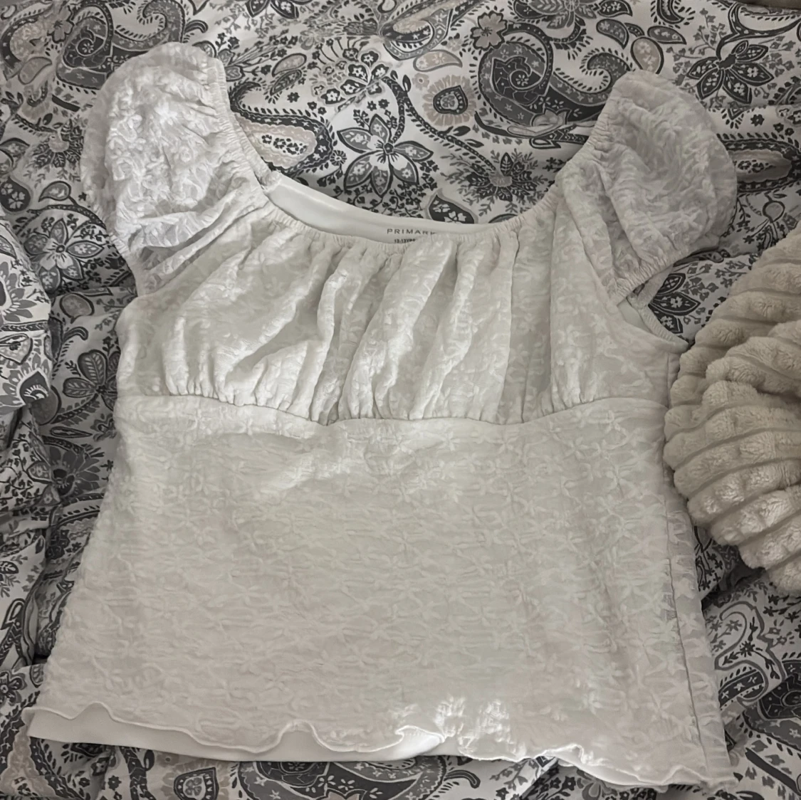 Vit blus med puffärm från Primark - 1