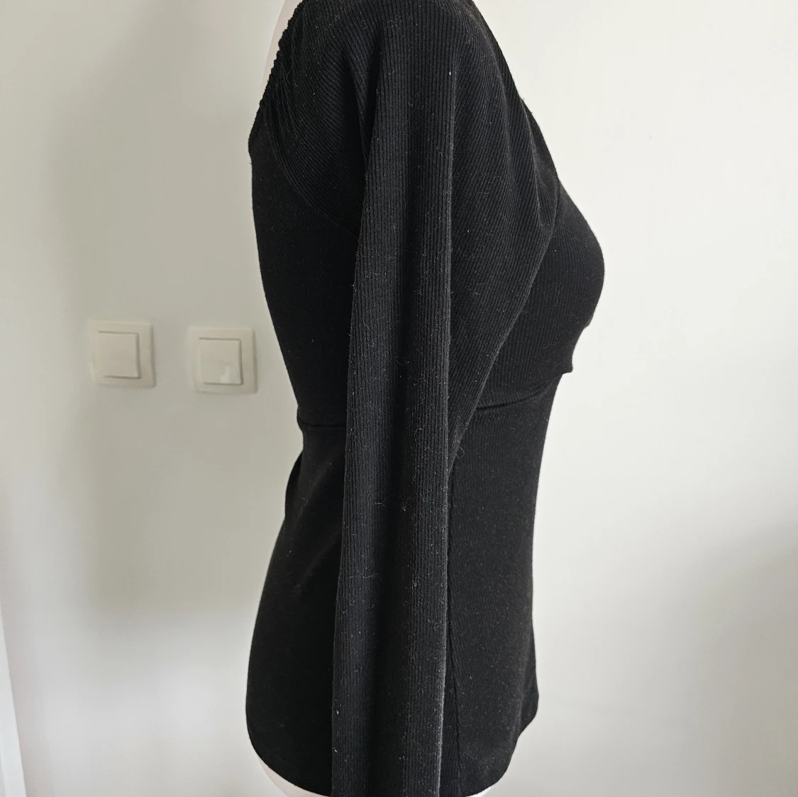 Svart omlottopp från New Look Maternity - 4