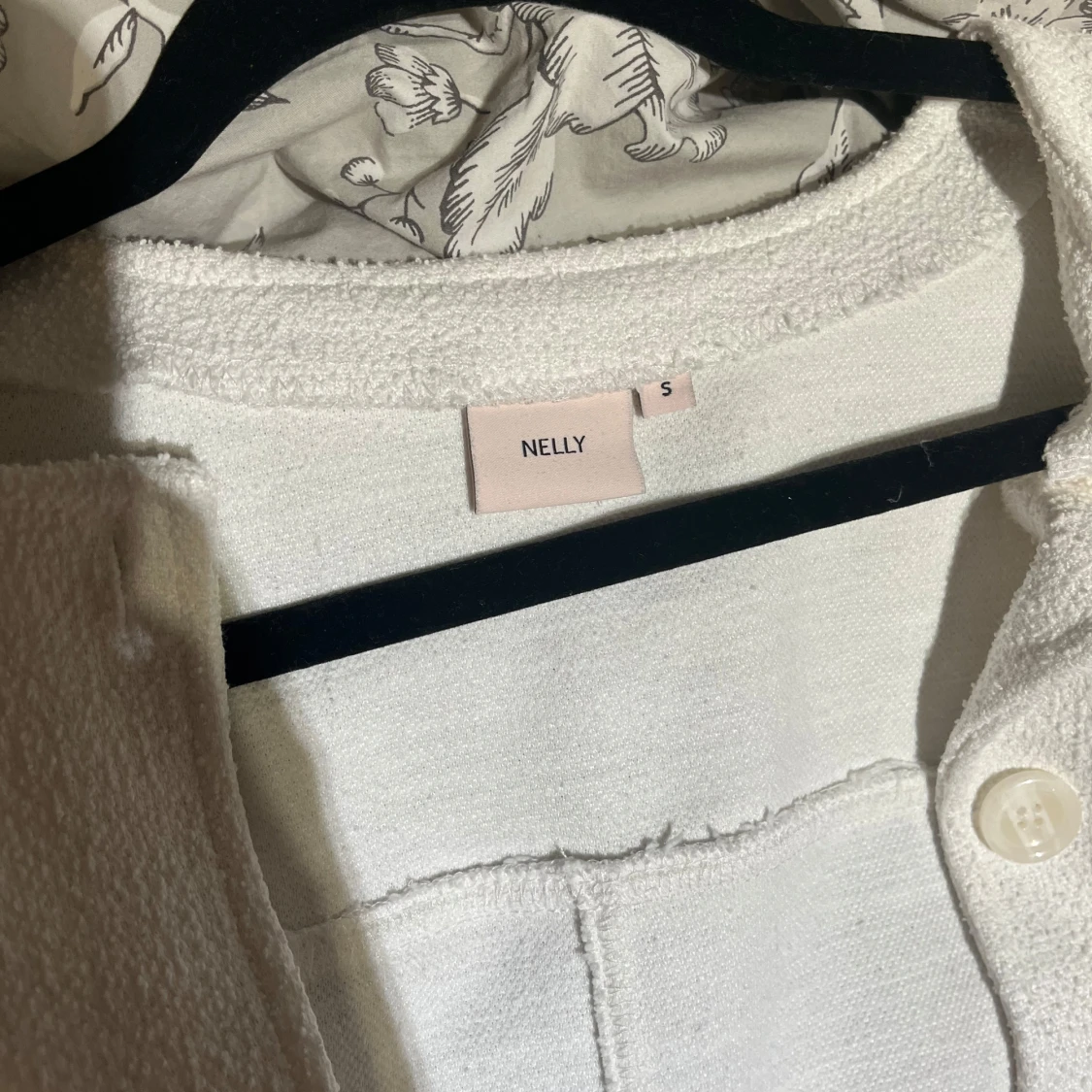 Vit boucléväst från Nelly - 1