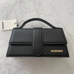 Jacquemus väska - Jacquemus väska i nytt skick! Finns fler bilder!  - Kvitto medföljer ej - Priset kan diskuteras