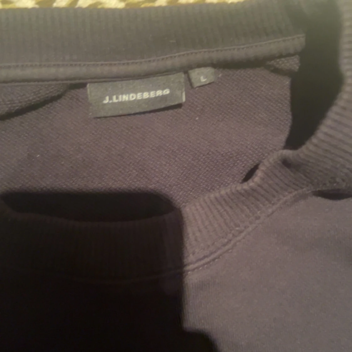 Svart sweatshirt från J.Lindeberg - 1