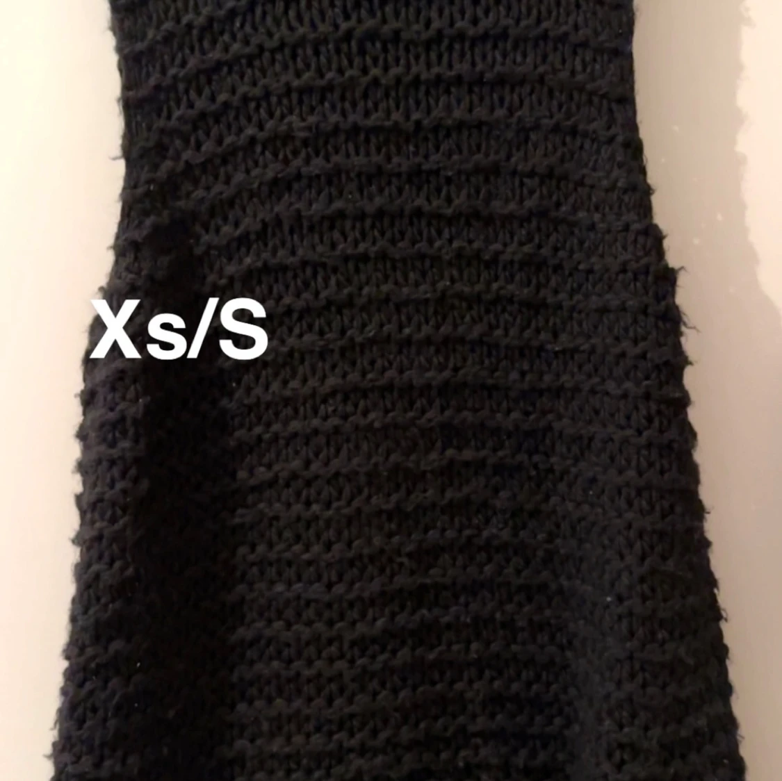 Svart stickad klänning XS/S