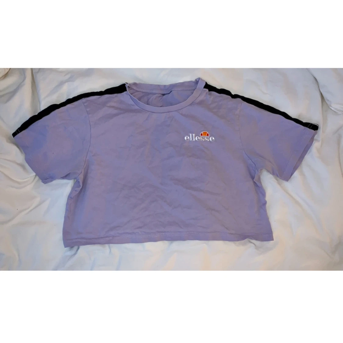 ellesse crop top lila