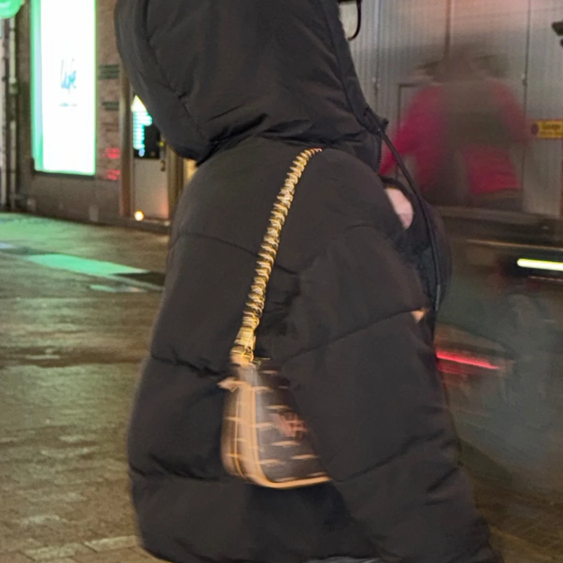  pufferjacka med huva