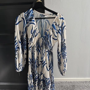 Hm klänning  - Stl xs slutsålt