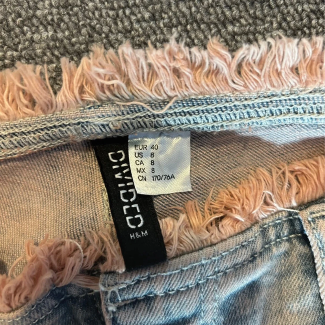 Lågmidjade bootcut jeans från H&M  - 3