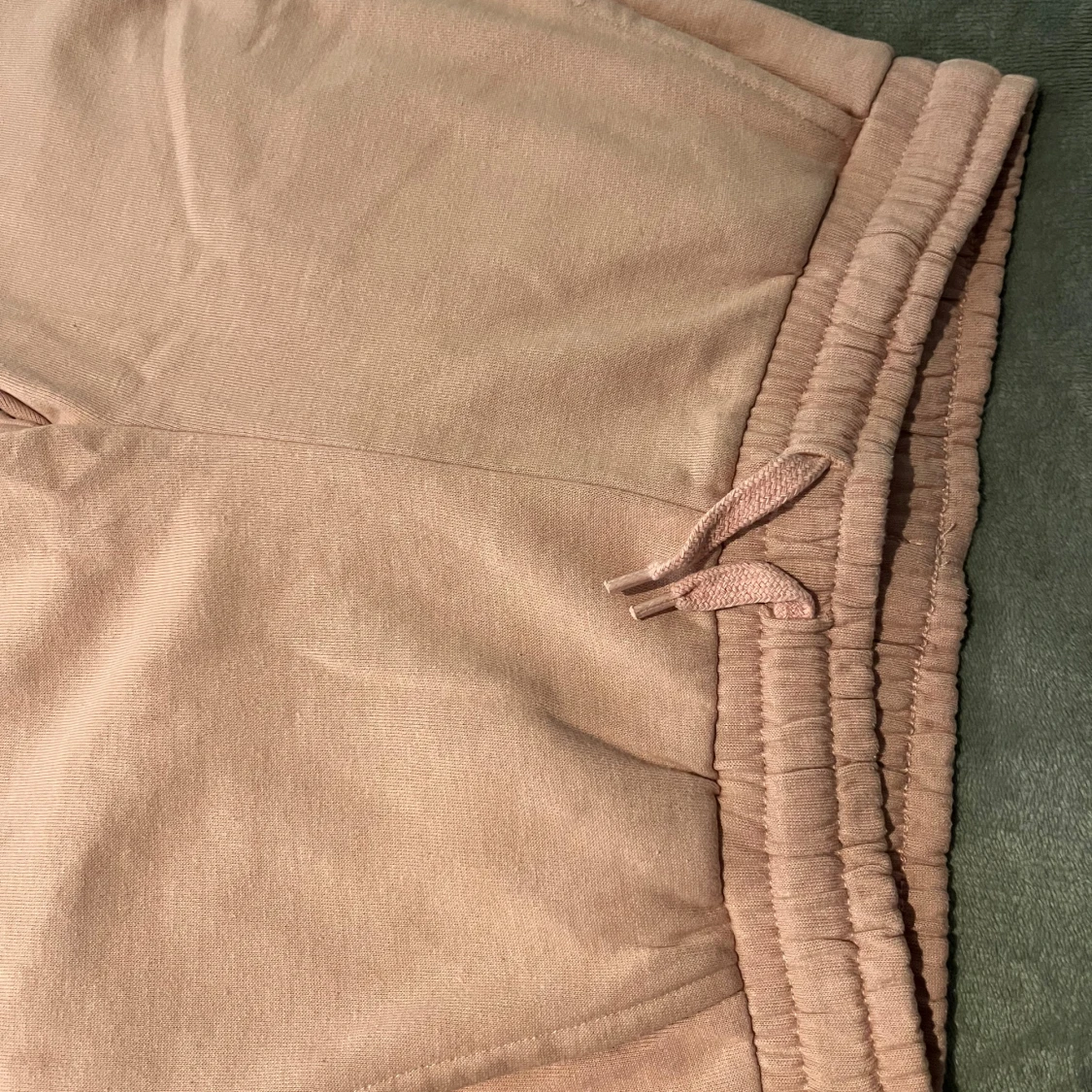 Rosa mjukisbyxor från Reaction - 1