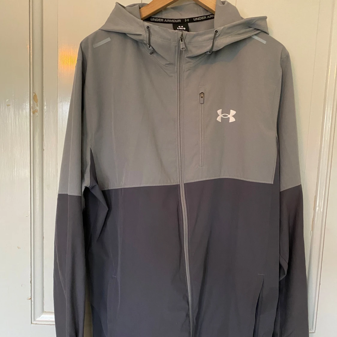 Under Armour vindjacka