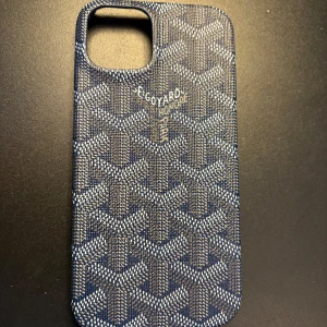 Blå skal  - Helt ny och oanvänd skal som passar både IPhone 13 och 14. Har även samma färg för iPhone 15