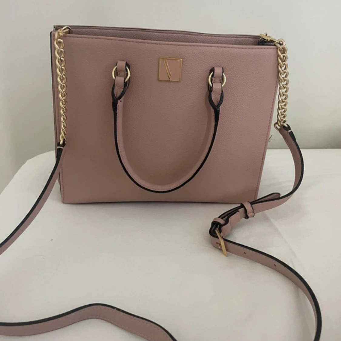 Rosa handväska från Victoria's Secret