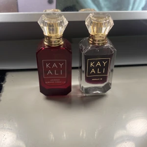 Kayali Lovefest & Vanilla parfymduo - Säljer båda tillsammans för 500. båda är 10ml styck🎀Endast använt någon gång.