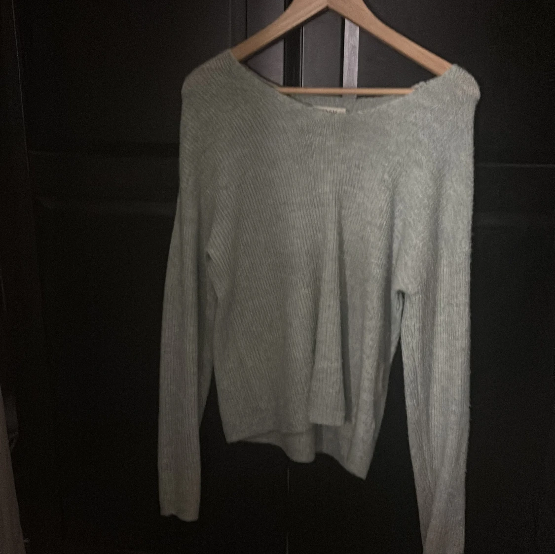 Ljusgrå stickad tröja från ONLY