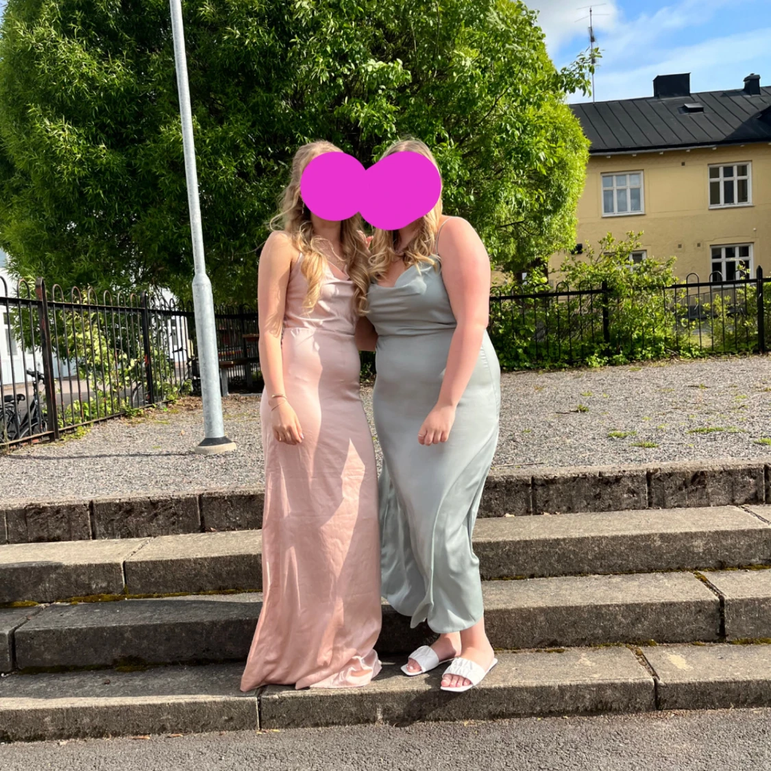 Ljusgrön långklänning från Bubbleroom - 1