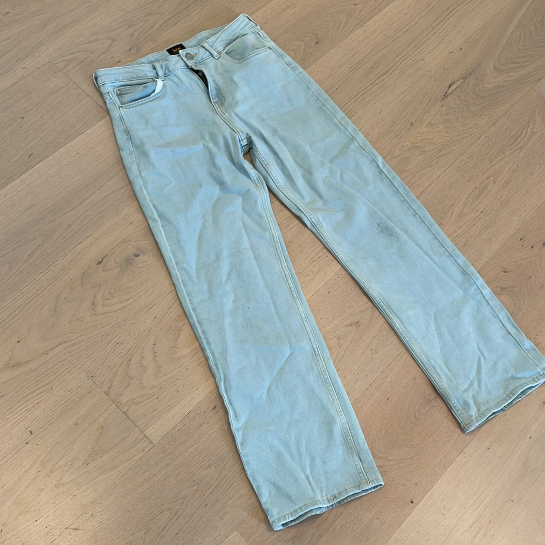 Ljusblå raka jeans från Lee