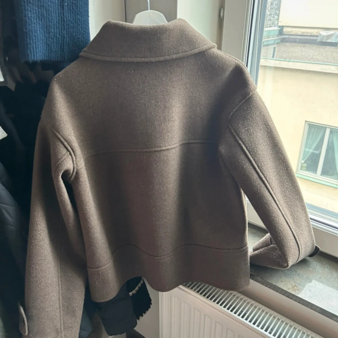 Brun kappa från Kappahl  - 4