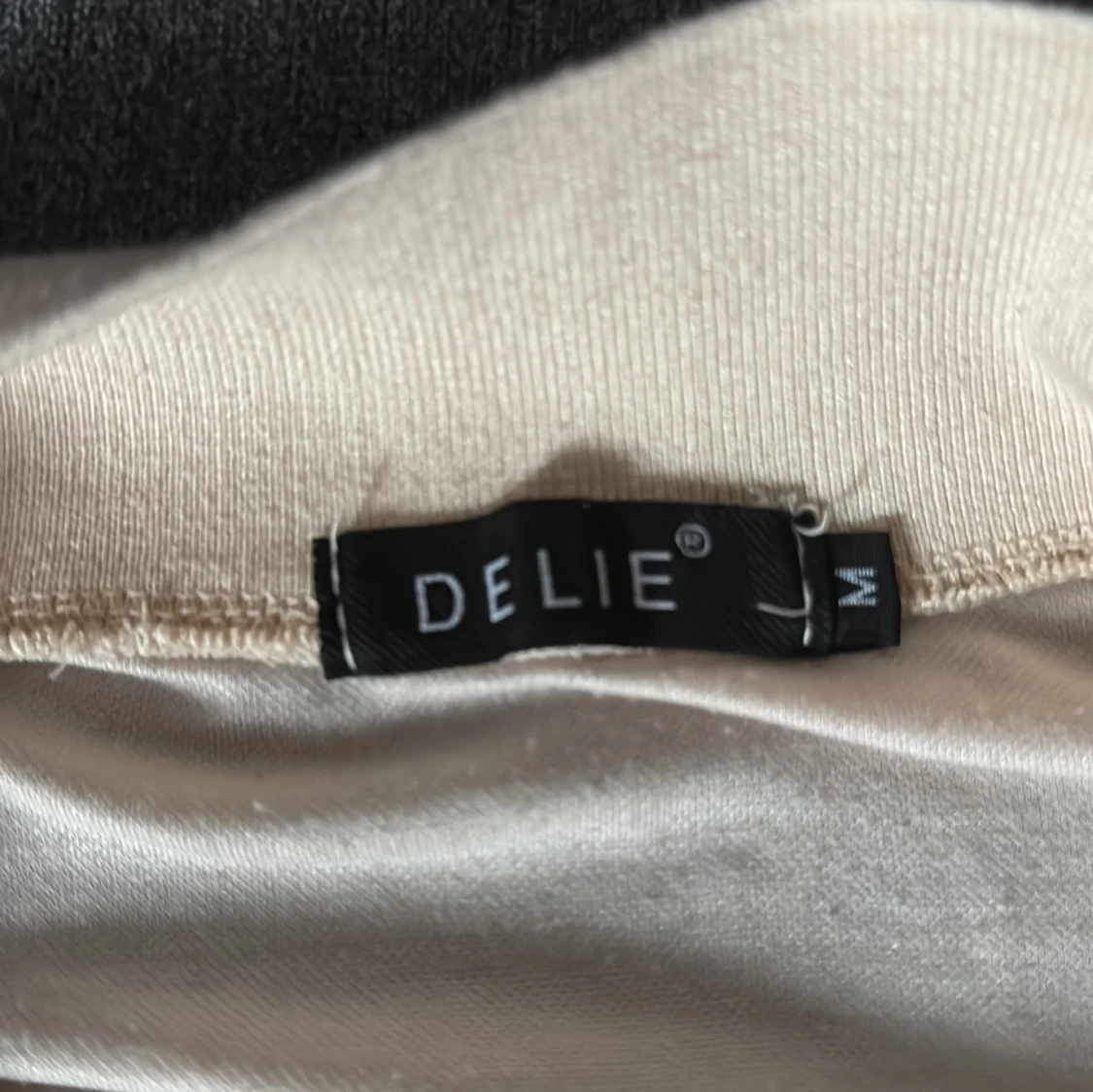 Beige pikétröja  - 1