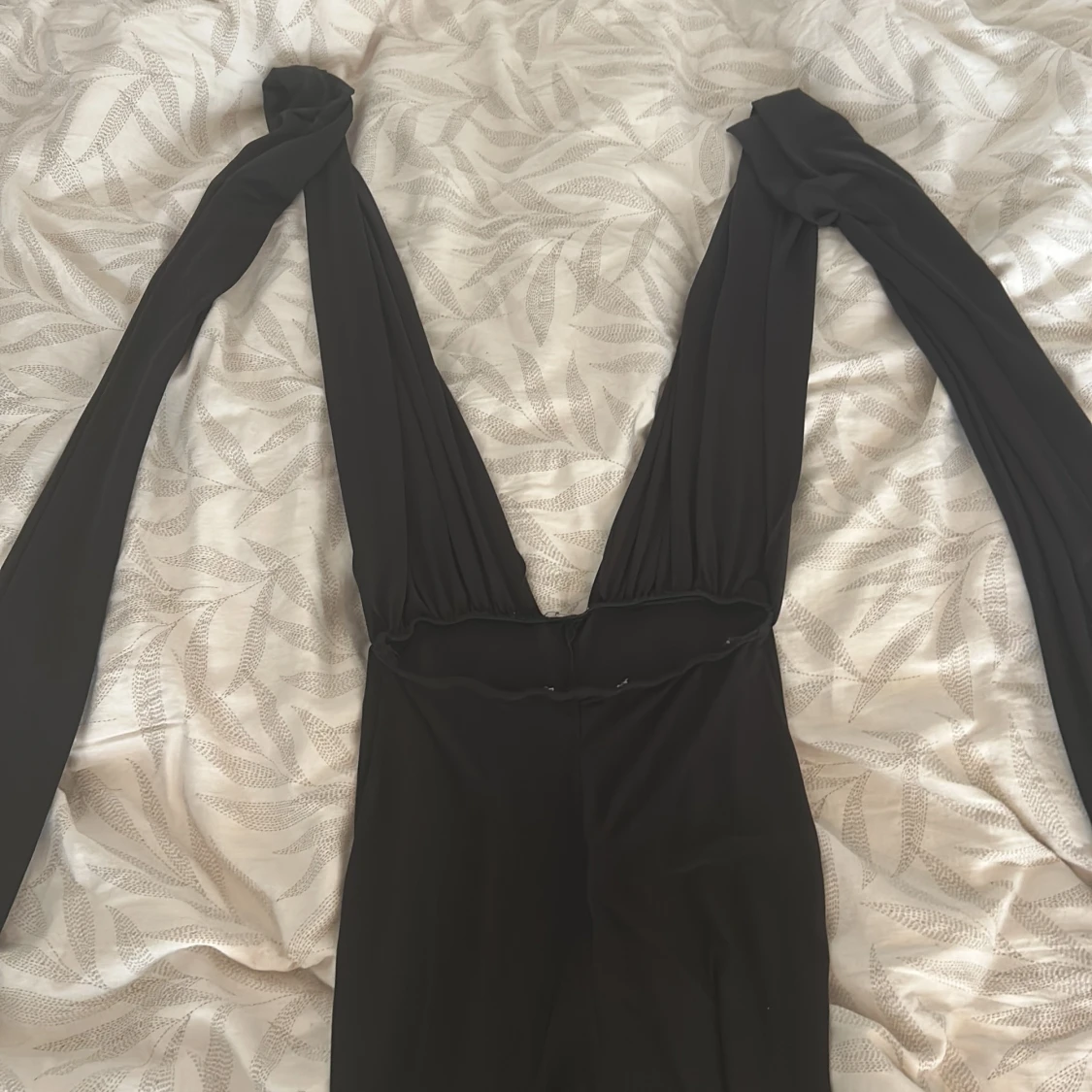 Svart jumpsuit ( knyt hur du vill )  - 2