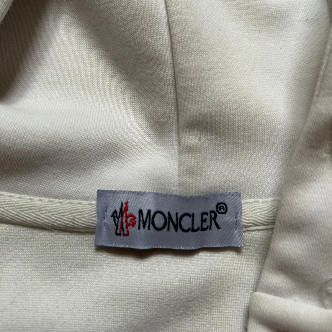 Monclear - 1