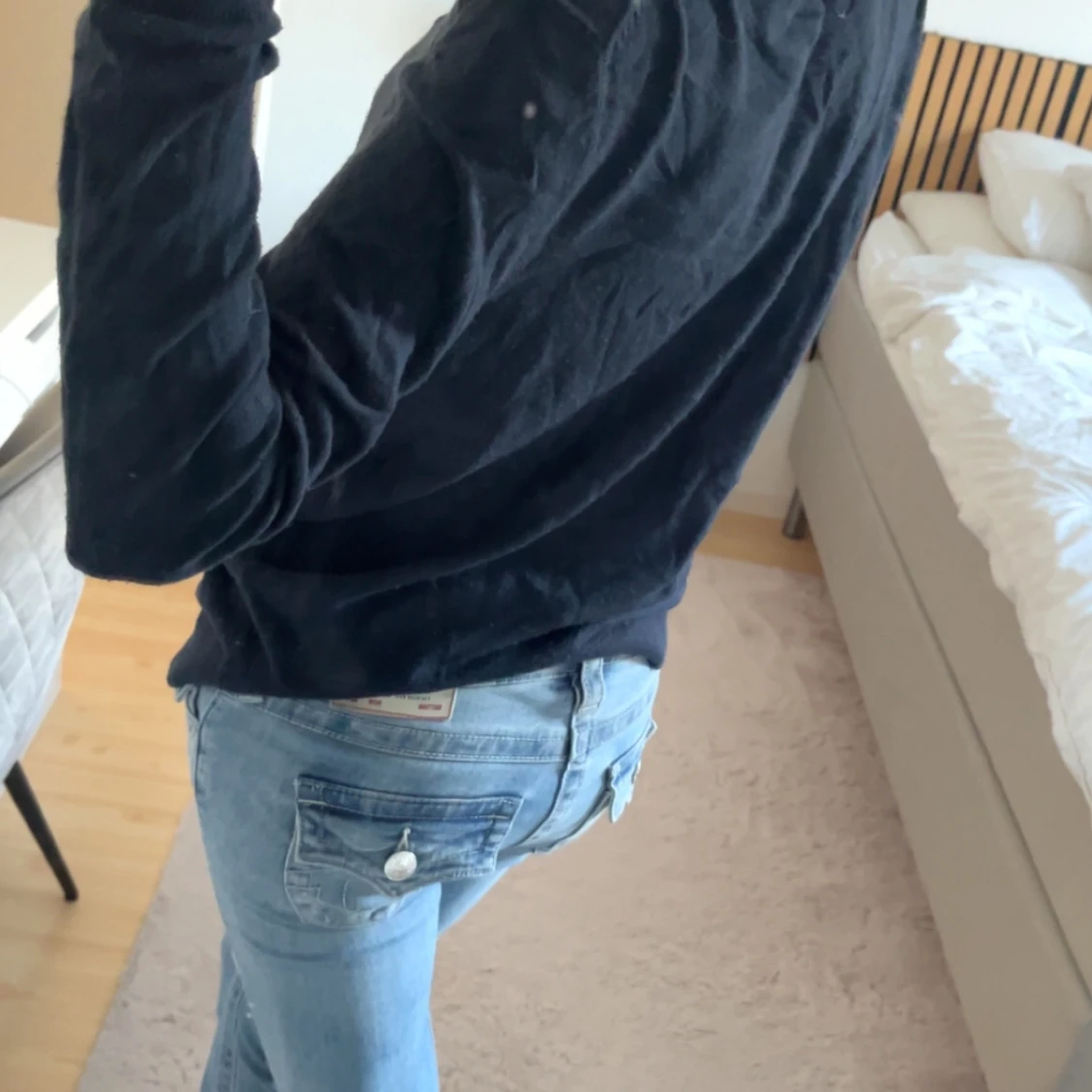 Marinblå långärmad tröja  - 1