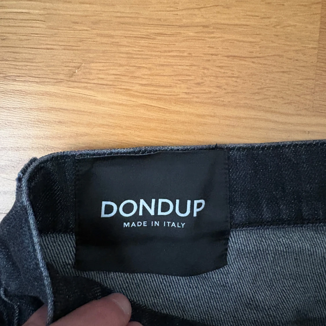 Svarta jeansbyxor från Dondup - 3