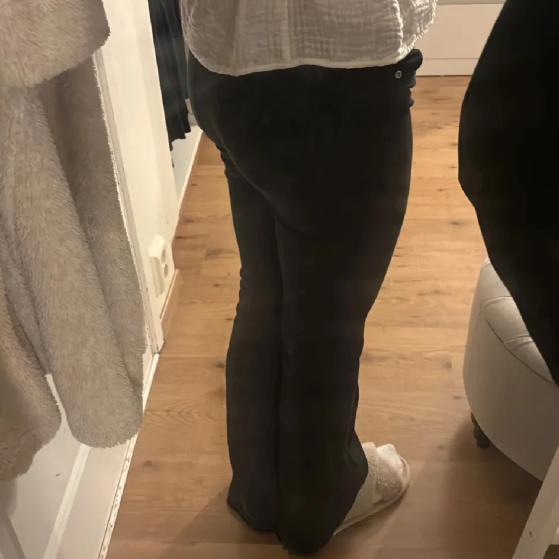 Svarta bootcut jeans - 1