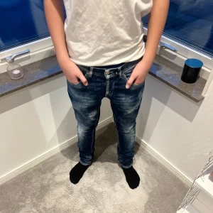 Dondup Jeans - | Tja, säljer dessa sjukt sällsynta dondup george! Retail:3499~ | Mitt pris:999kr! | Hör av er vid frågor eller funderingar! | Mvh Meltzy |