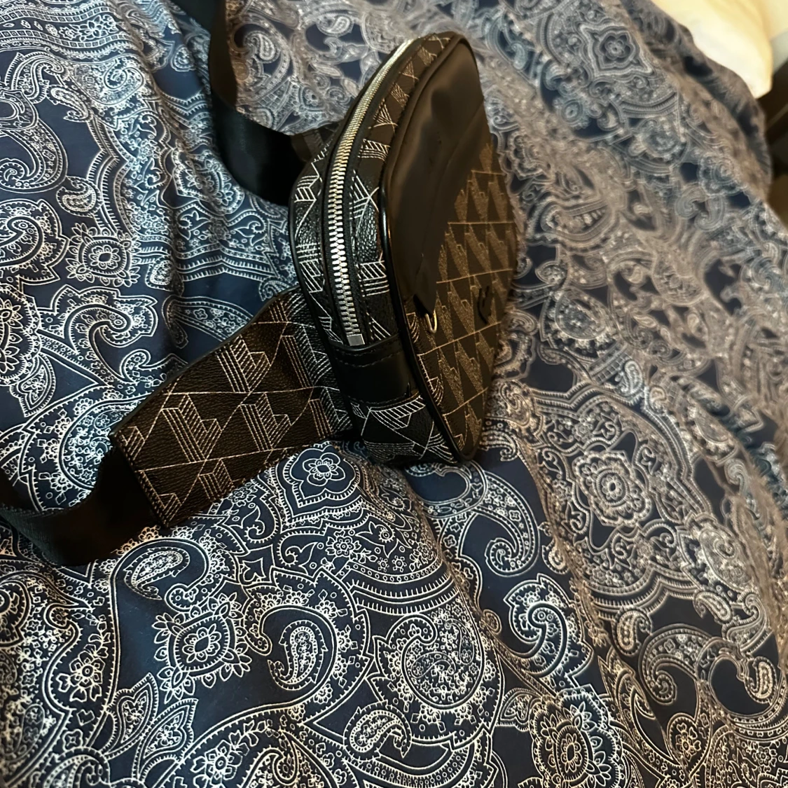 Lacoste magväska - 90