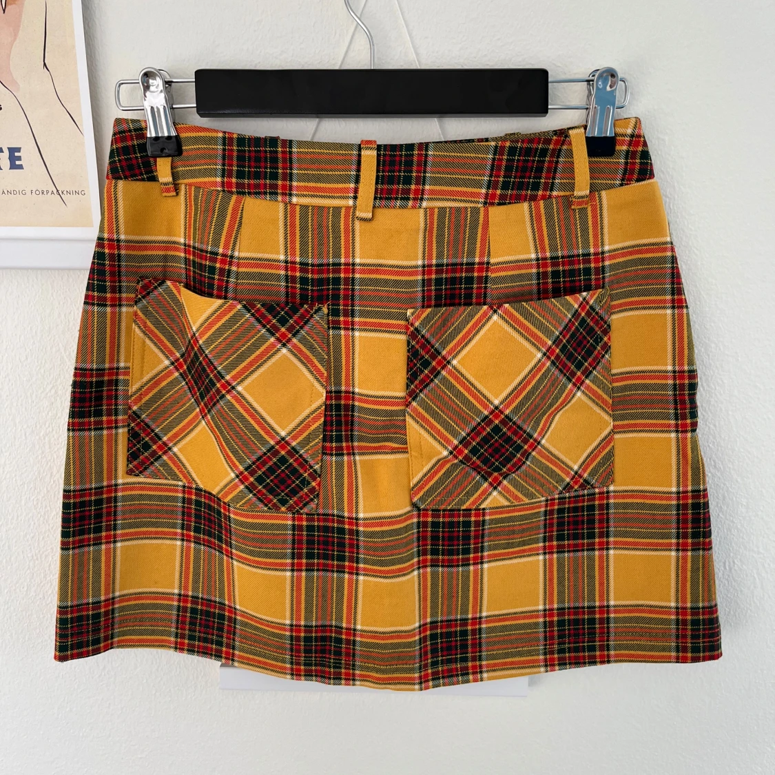 Gulrutig minikjol - 1