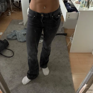 Svarta jeans - Är 160cm 