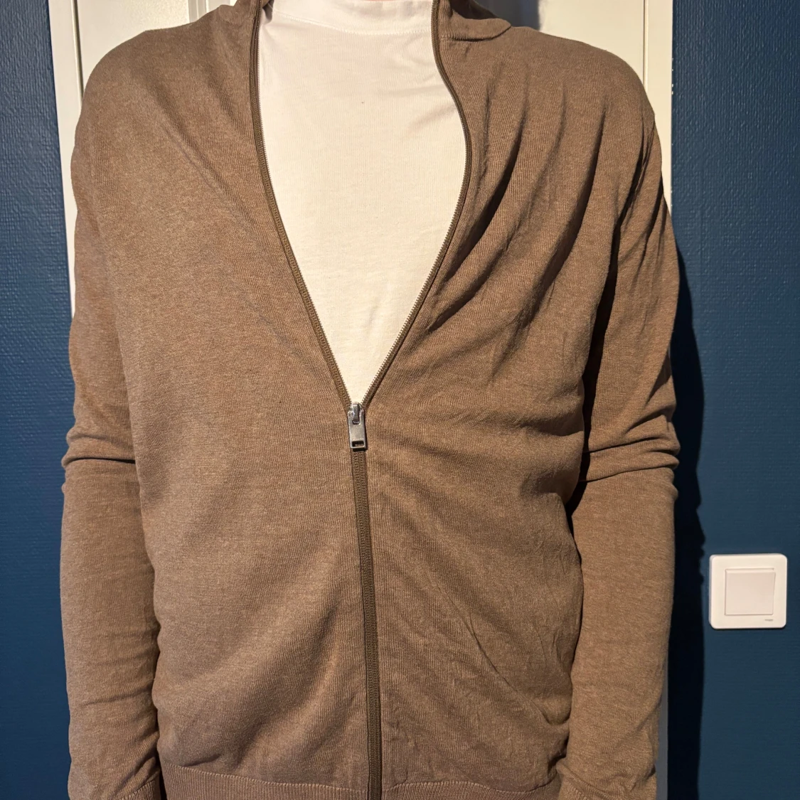 Brun ziptröja från Selected Homme