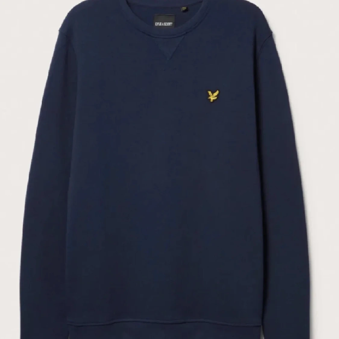 Mörkblå sweatshirt från Lyle & Scott - 1