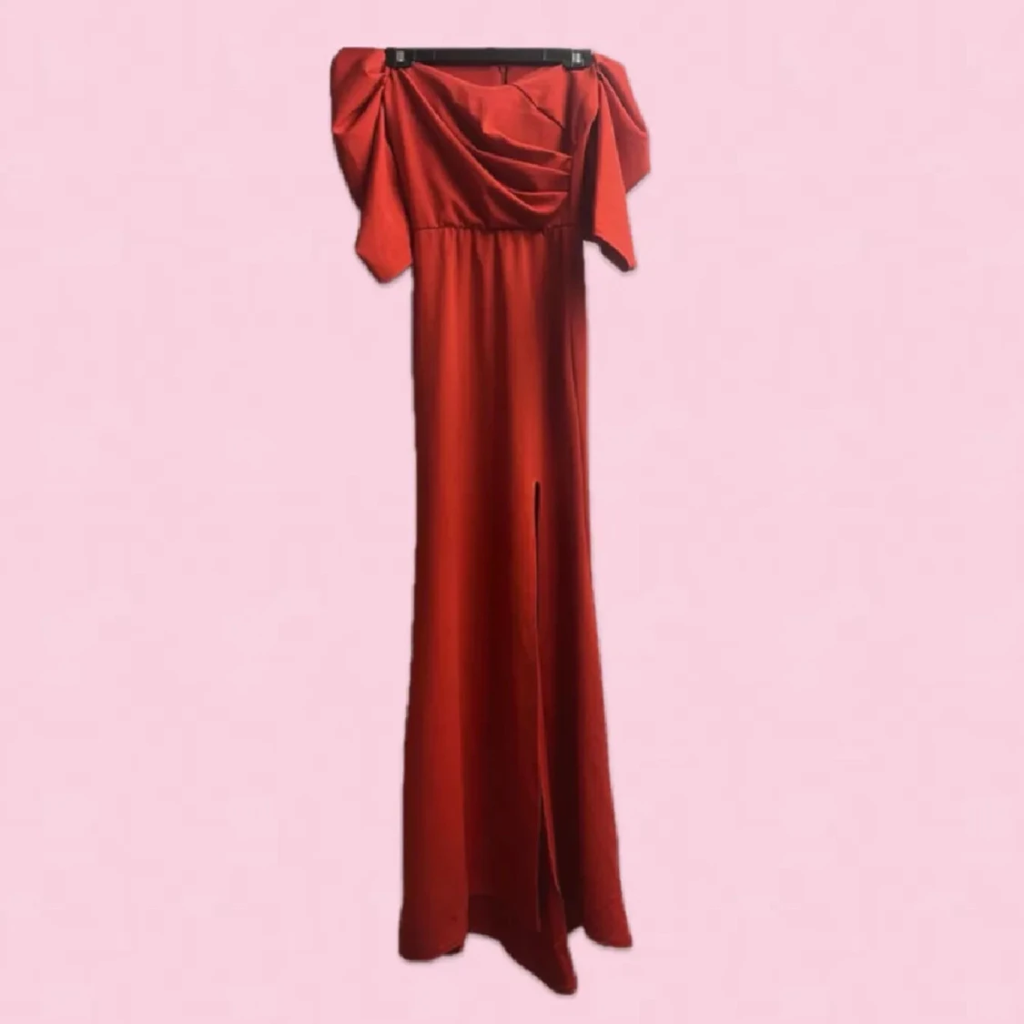 Röd långklänning med slits från TFNC London - 1