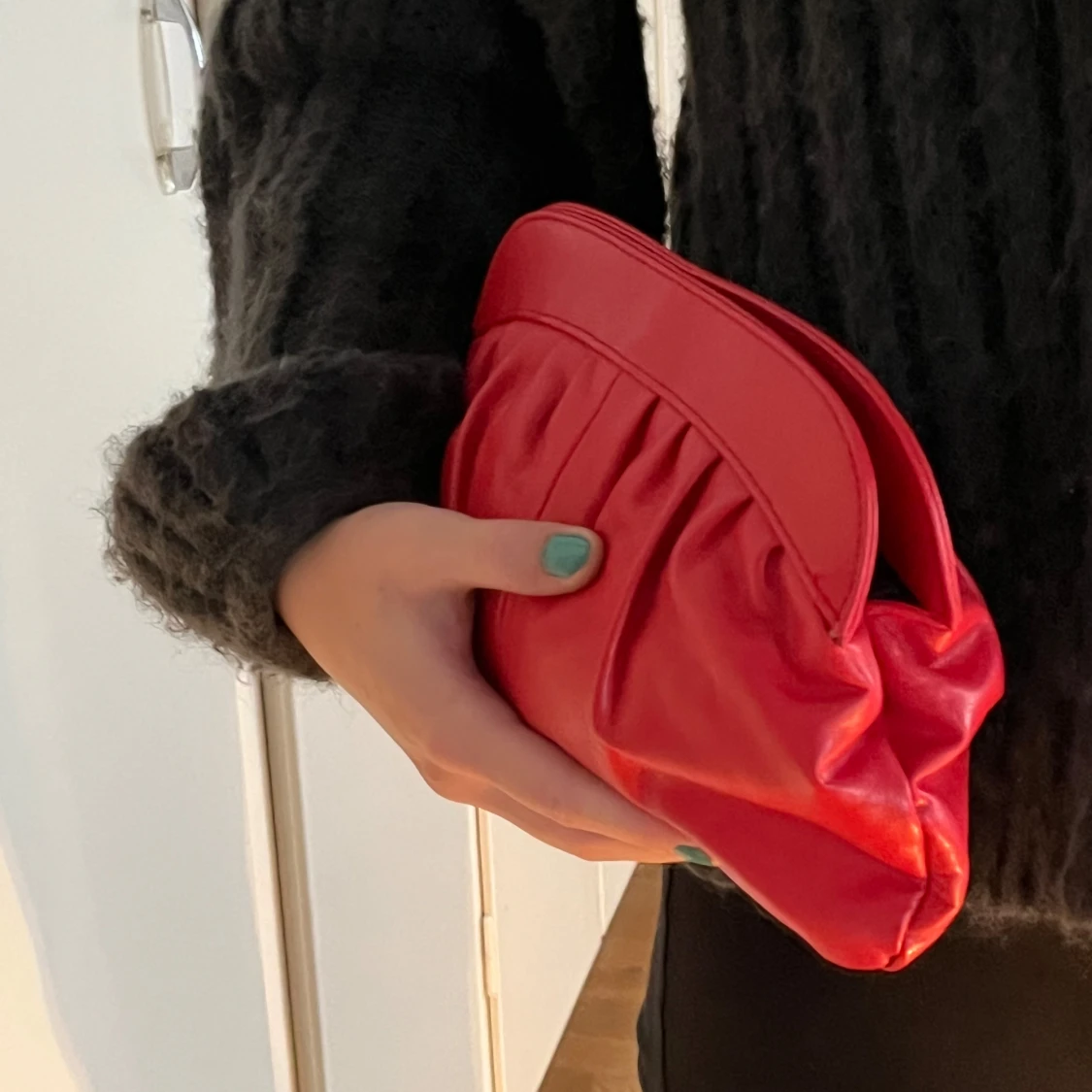 Röd axelväska i skinn - 3