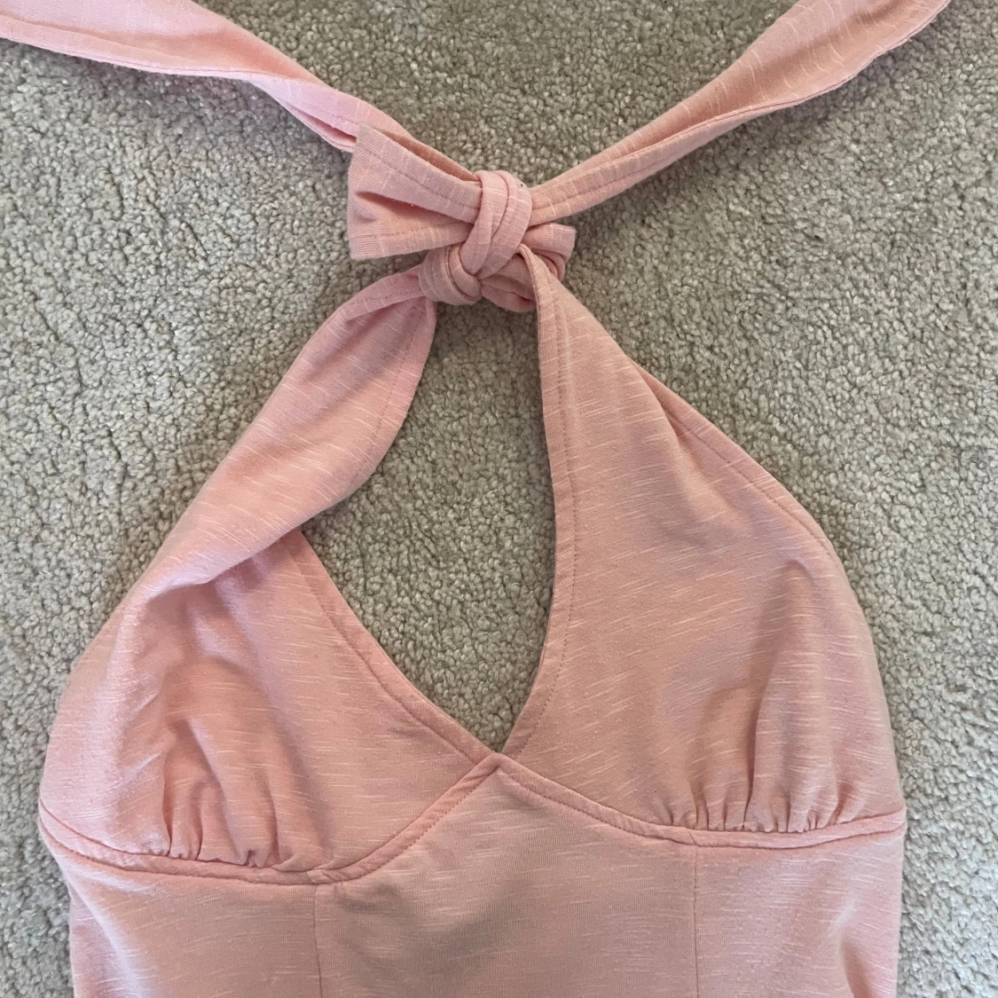 Ljusrosa halterneckklänning  - 1