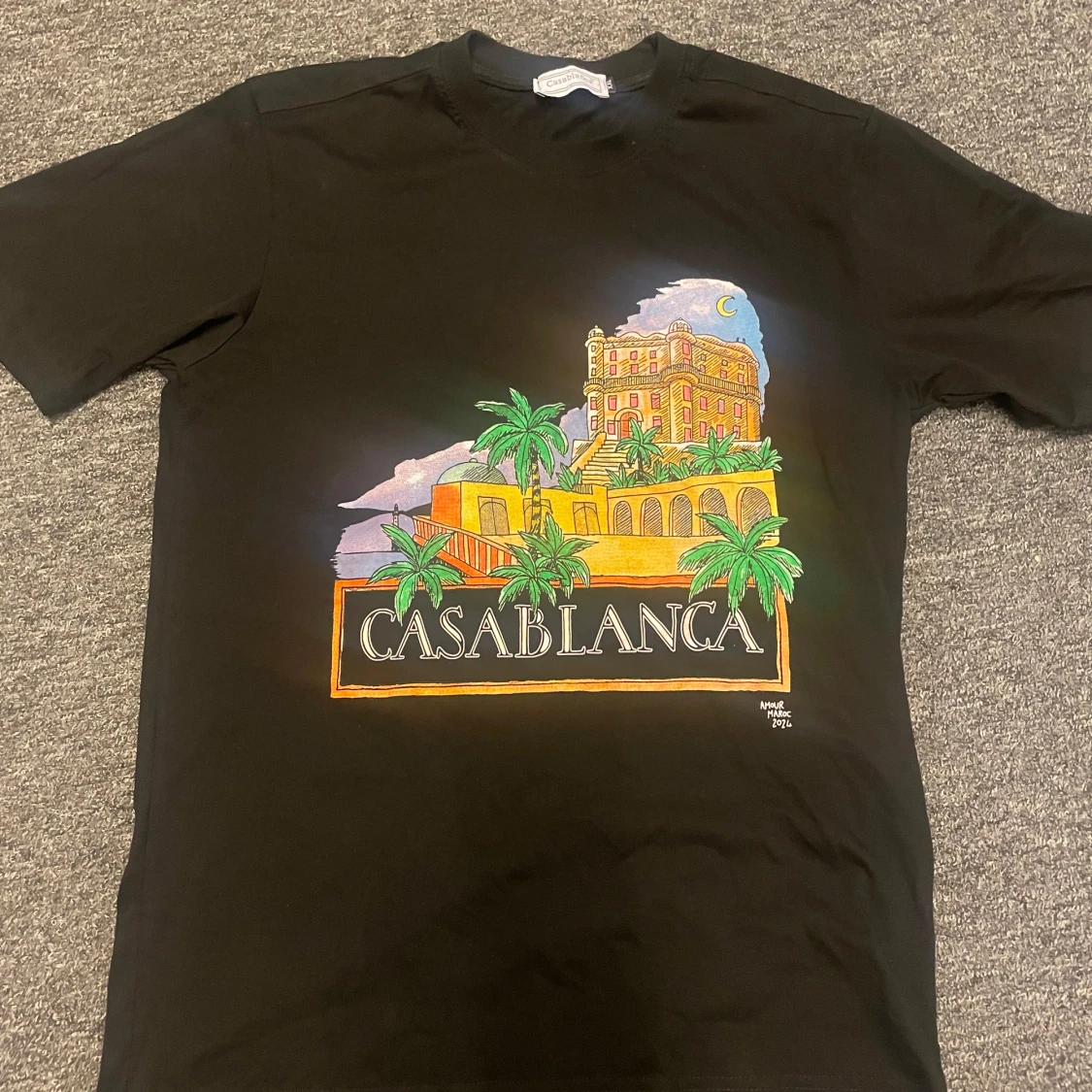 Svart t-shirt med tryck från Casablanca