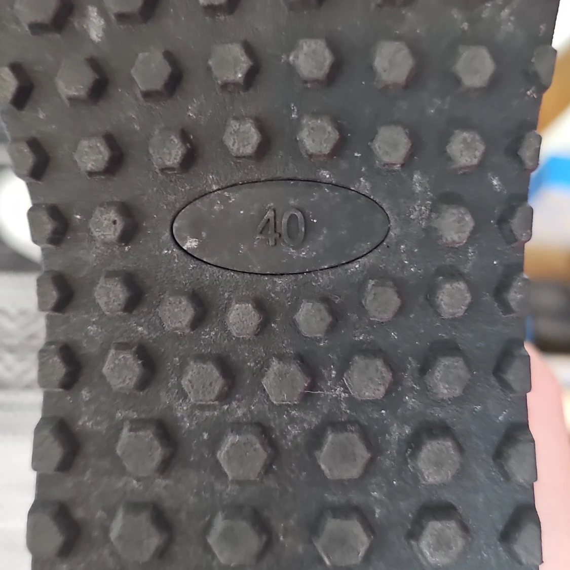 Snygga vita och bruna sneakers - 1