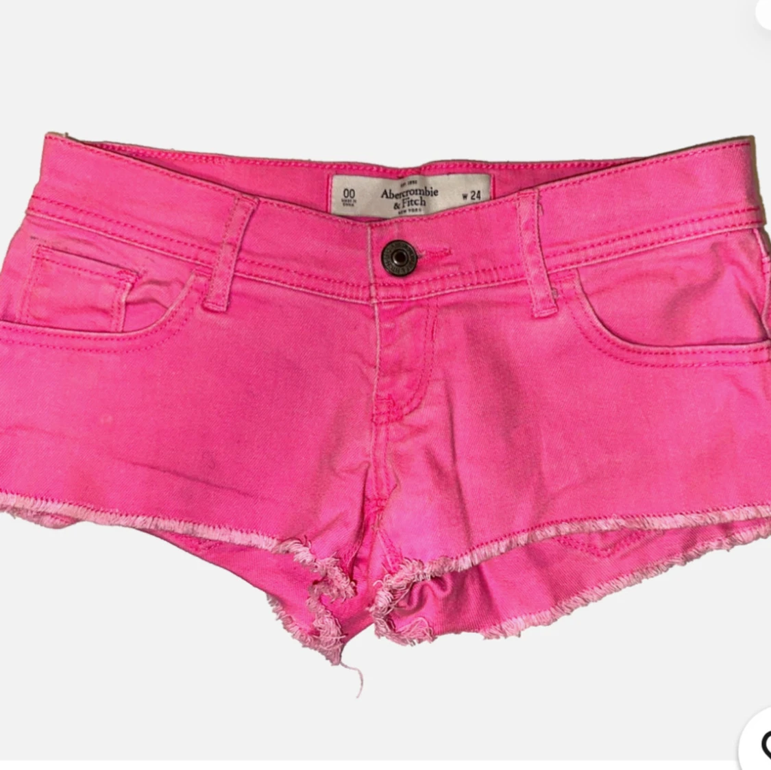 Lågmidjade jeanshorts - 1