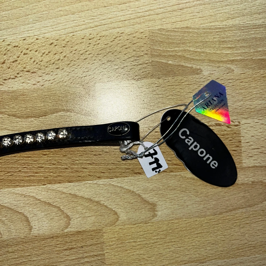 Svart pannband till häst med glittriga stenar från Capone - 2